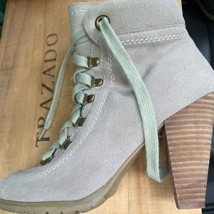 New Chinese Laundry Fearsome Gray Boot